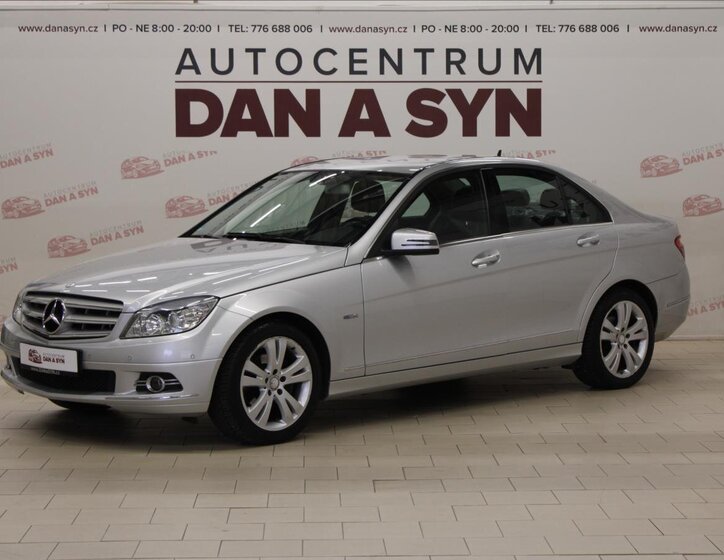 Mercedes-Benz Třídy C Sedan / Limuzína 1,8 l 115 kw