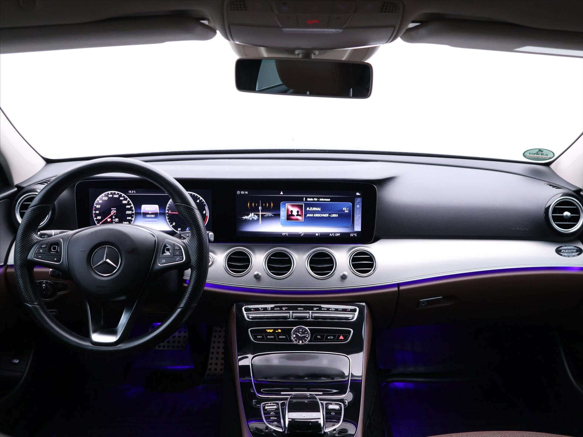 Mercedes-Benz Třídy E Sedan 2,0 l 143 kw