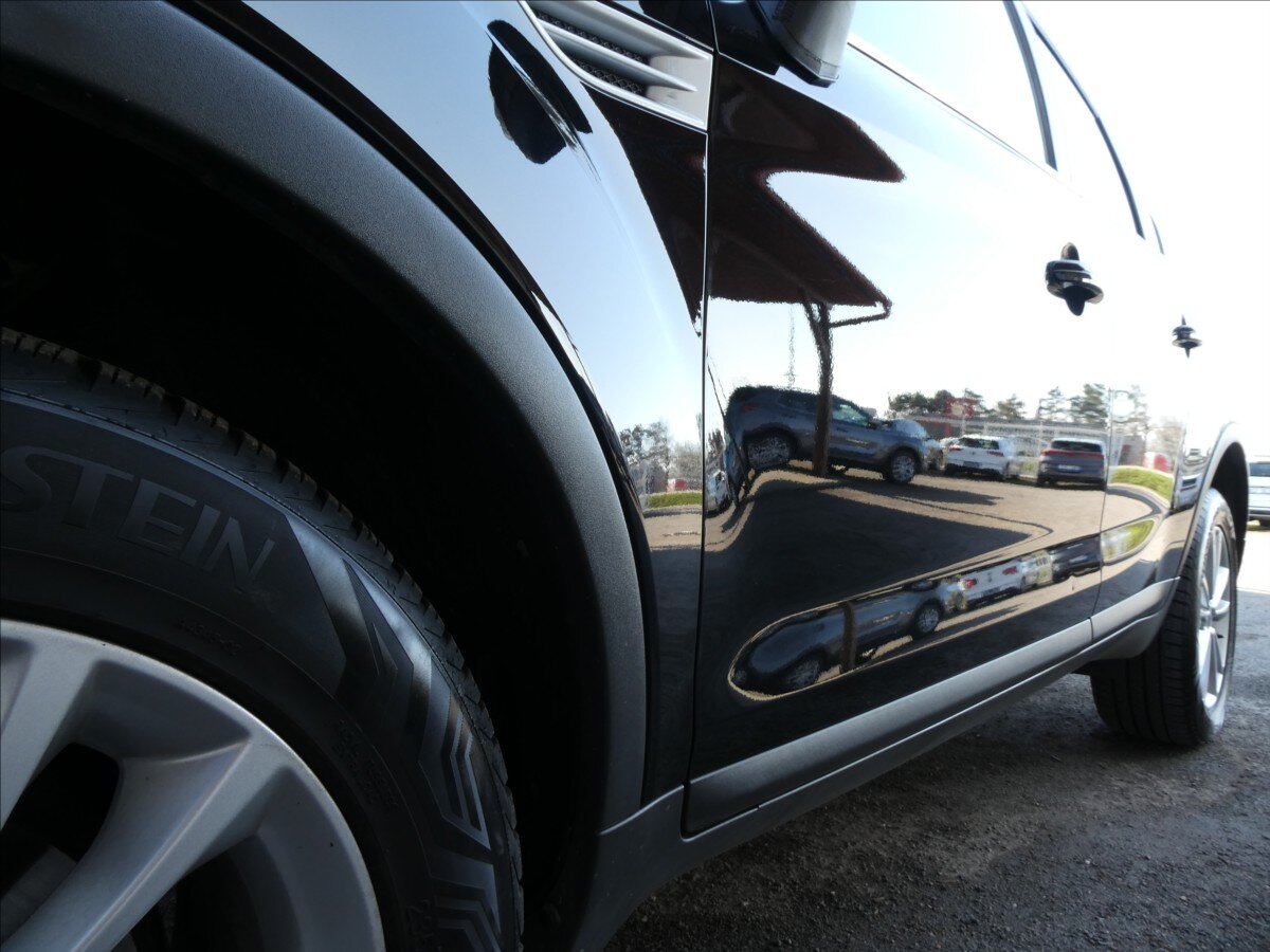 Ford Kuga SUV / Terénní 2,0 l 103 kw