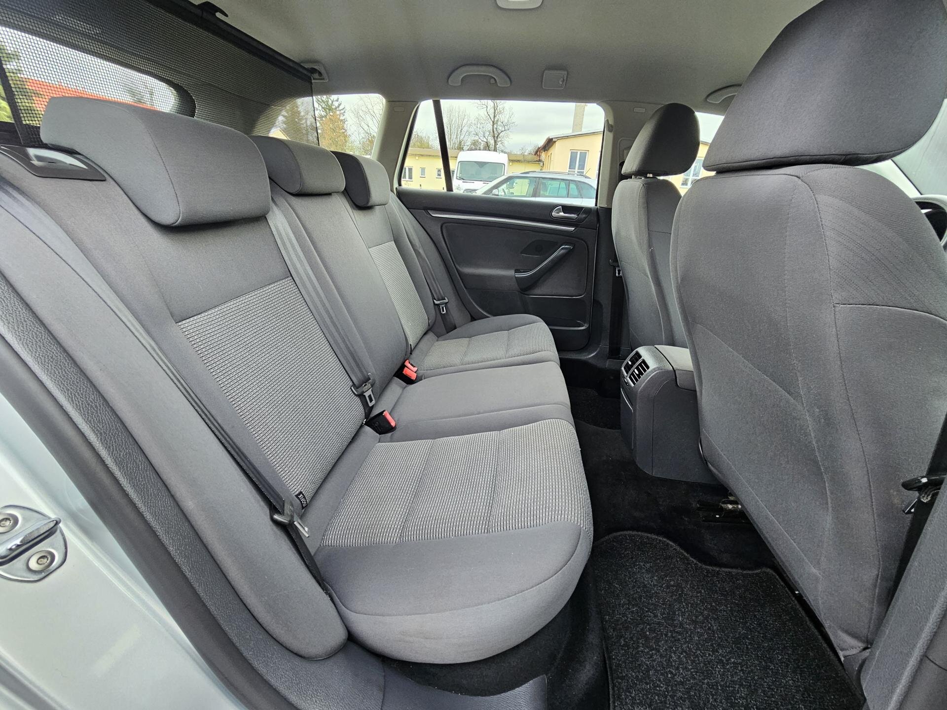 Volkswagen Golf Kombi 2,0 l 77 kw