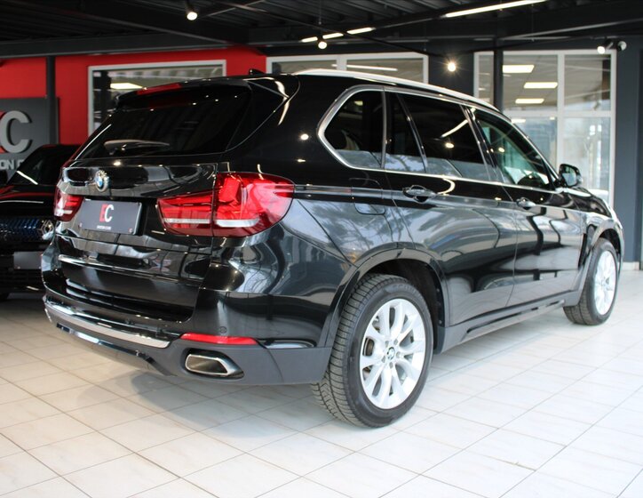 BMW X5 SUV / Terénní 3,0 l 230 kw