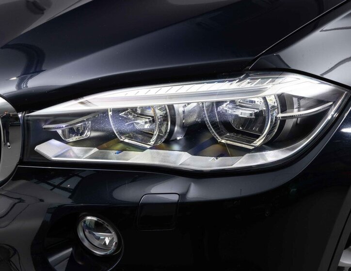 BMW X6 SUV 3,0 l 190 kw