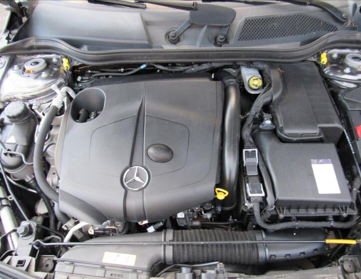 Mercedes-Benz CLA Kombi 2,1 l 100 kw