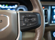 GMC Yukon SUV / Terénní 6,2 l 313 kw