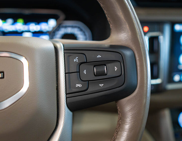 GMC Yukon SUV / Terénní 6,2 l 313 kw