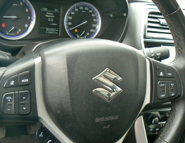 Suzuki SX4 S-Cross SUV / Terénní 1,4 l 103 kw