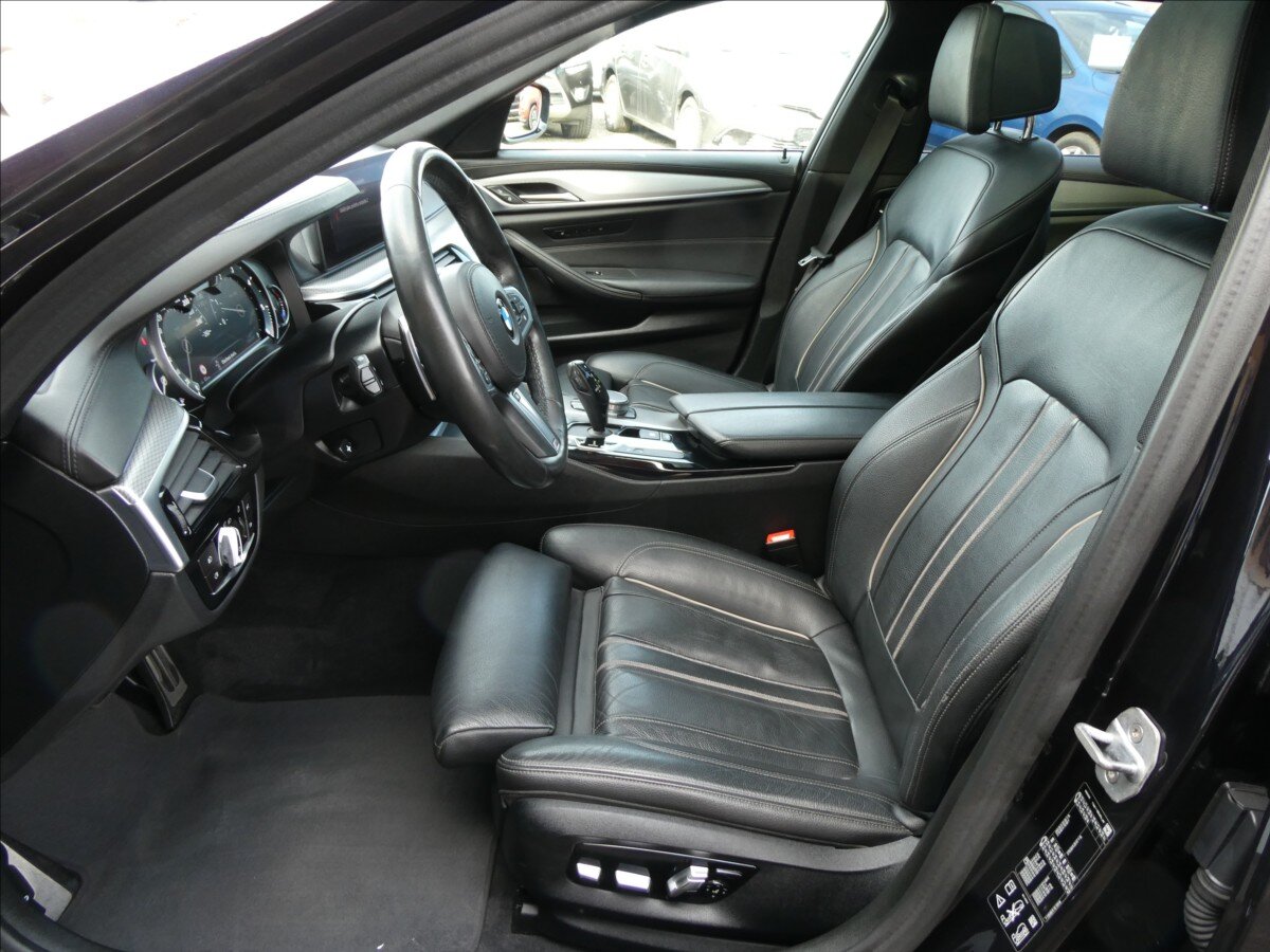 BMW Řada 5 Kombi 3,0 l 235 kw