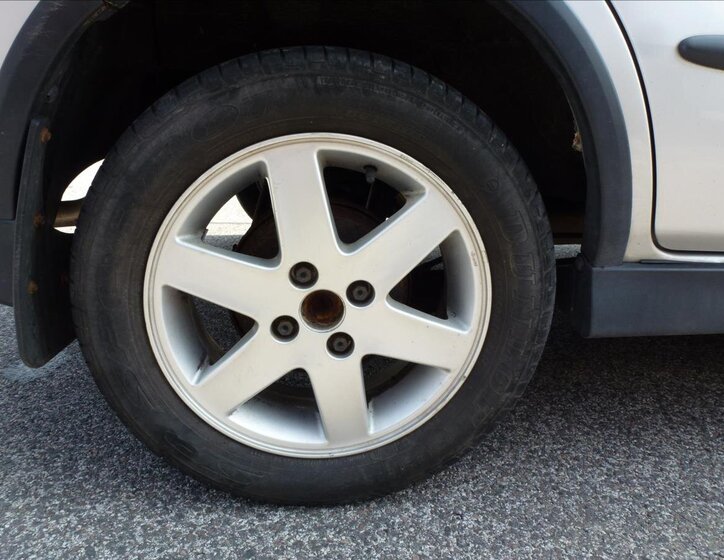 Suzuki Ignis Kombi 1,5 l 73 kw