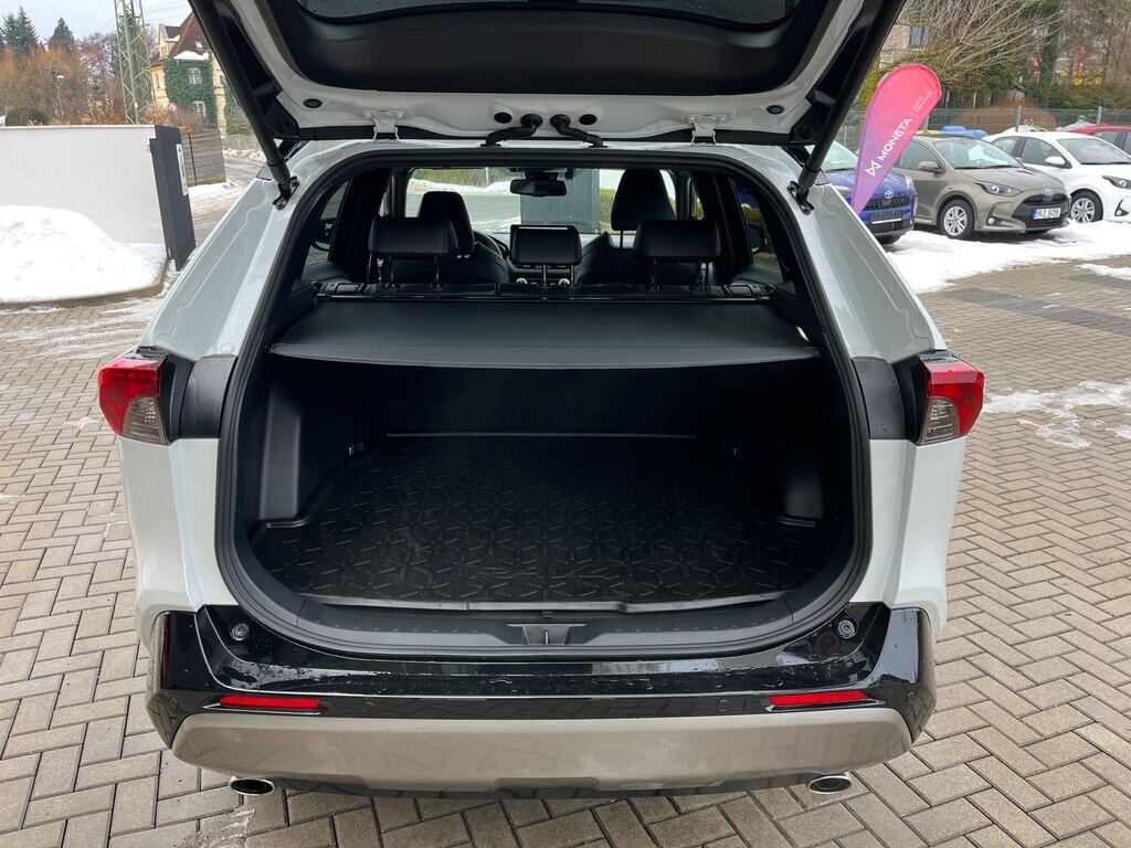 Toyota RAV4 SUV 2,5 l 131 kw