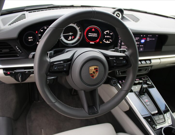 Porsche 911 Kupé 3,0 l 331 kw