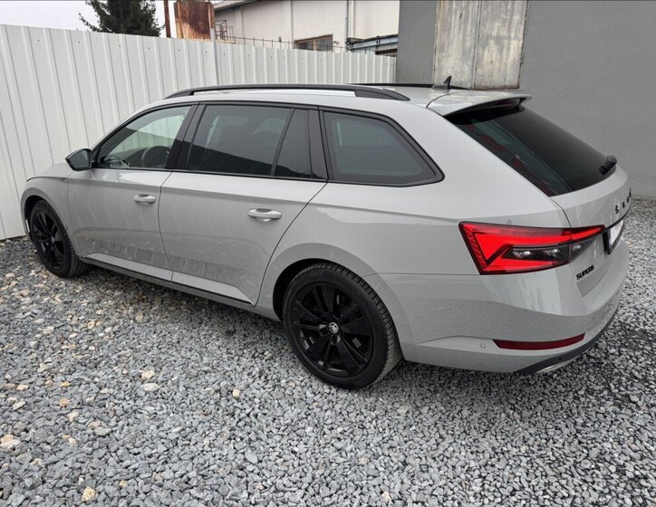 Škoda Superb 10