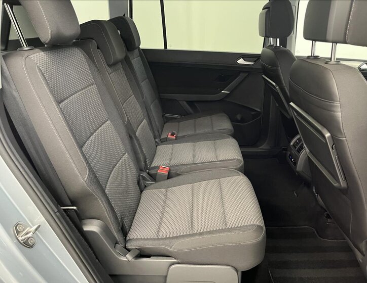 Volkswagen Touran 24