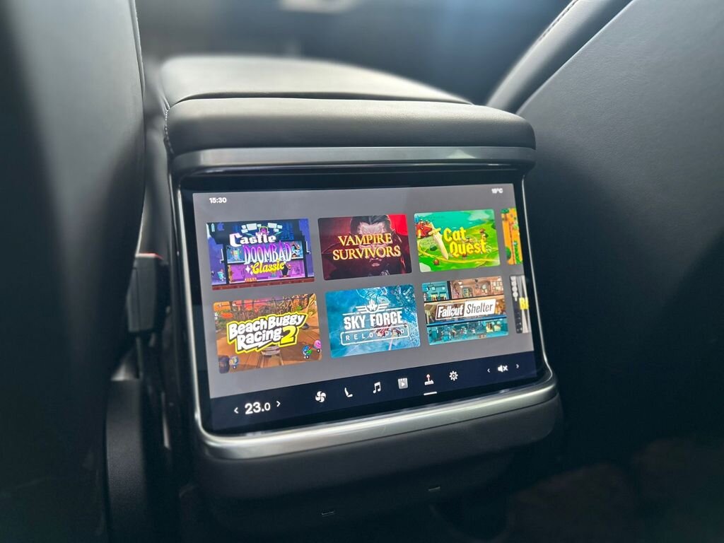 Tesla Model S Sedan / Limuzína 0,0 760 kw