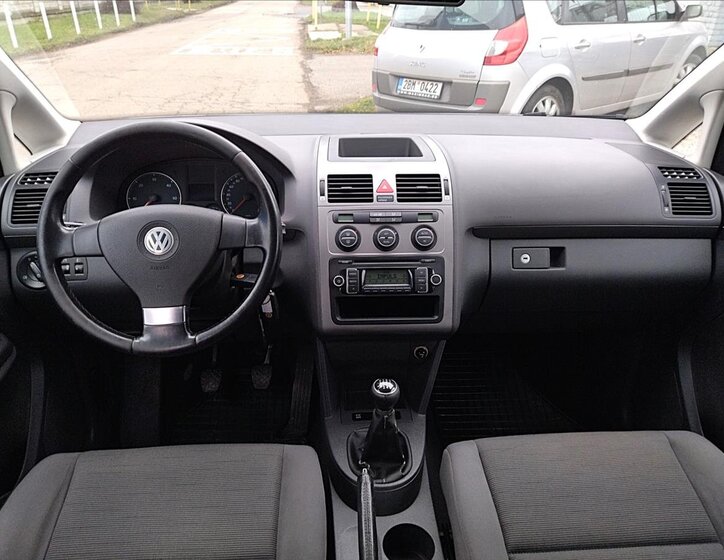 Volkswagen Touran 12