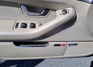 Audi A8 Sedan / Limuzína 4,1 l 240 kw