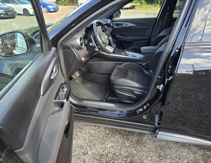 Alfa Romeo Tonale SUV / Terénní 1,5 l 117 kw