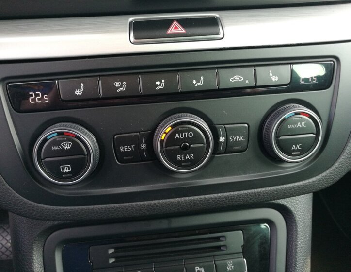 Volkswagen Sharan Kombi 2,0 l 130 kw