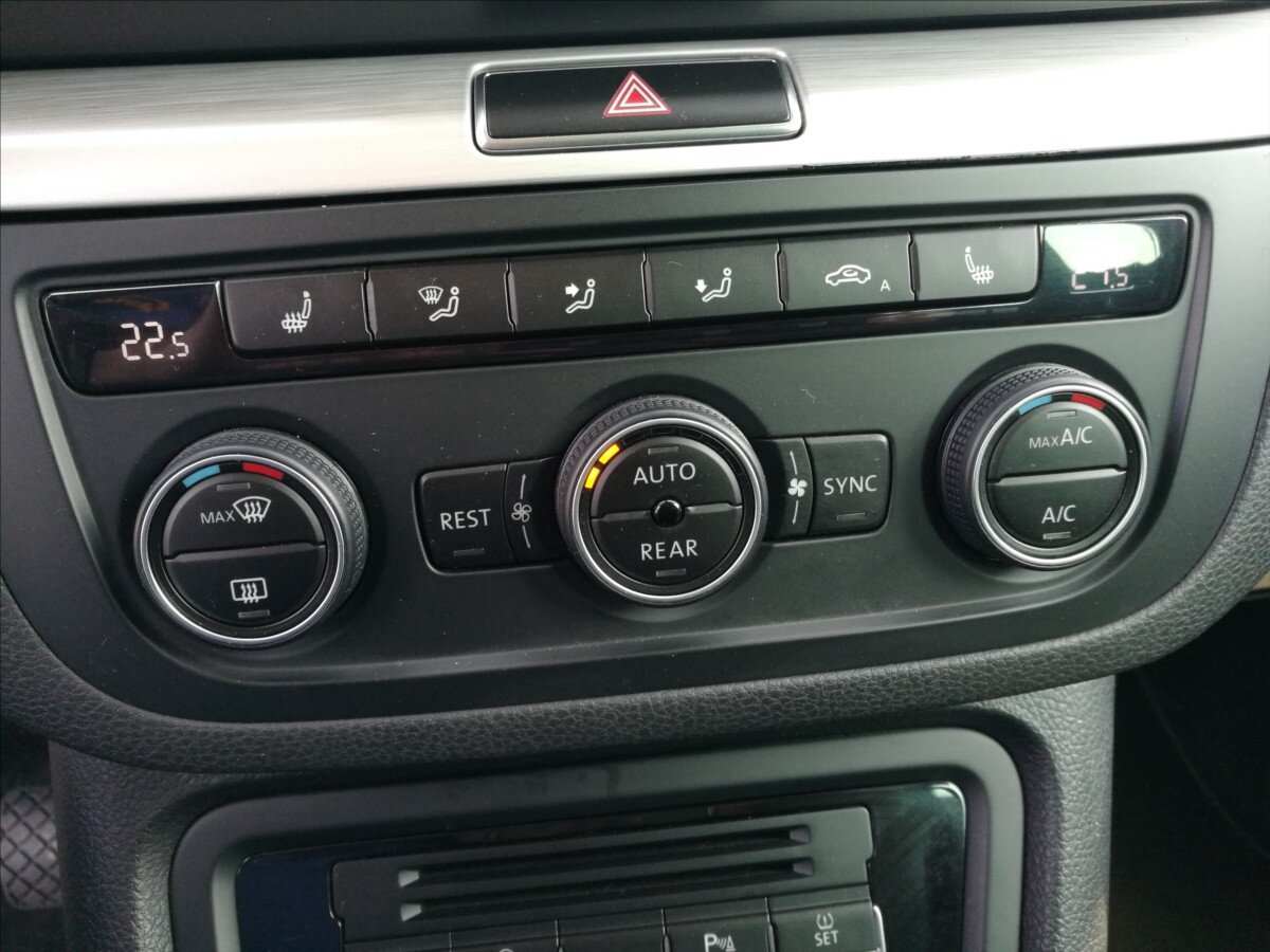 Volkswagen Sharan Kombi 2,0 l 130 kw