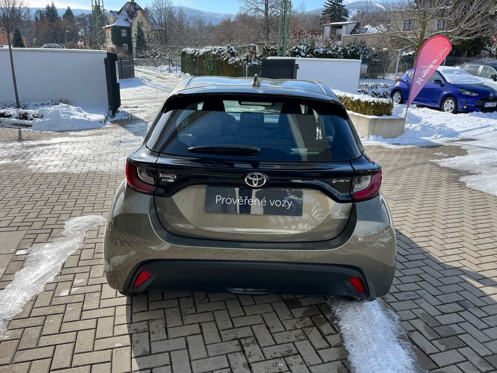 Toyota Yaris Hatchback 1,5 l 68 kw