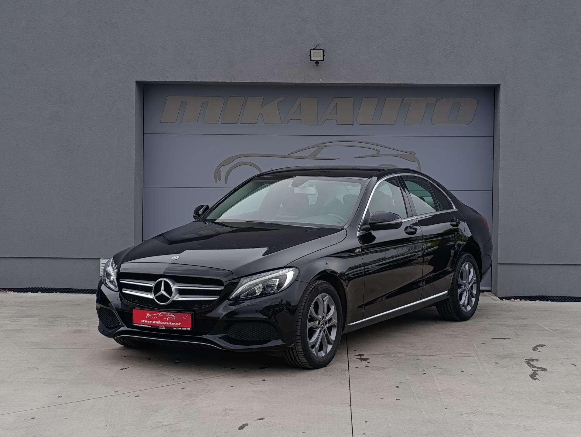 Mercedes-Benz Třídy C Sedan / Limuzína 2,1 l 125 kw