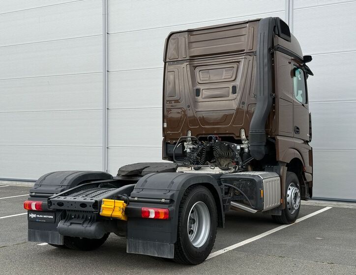 Mercedes-Benz Ostatní 4