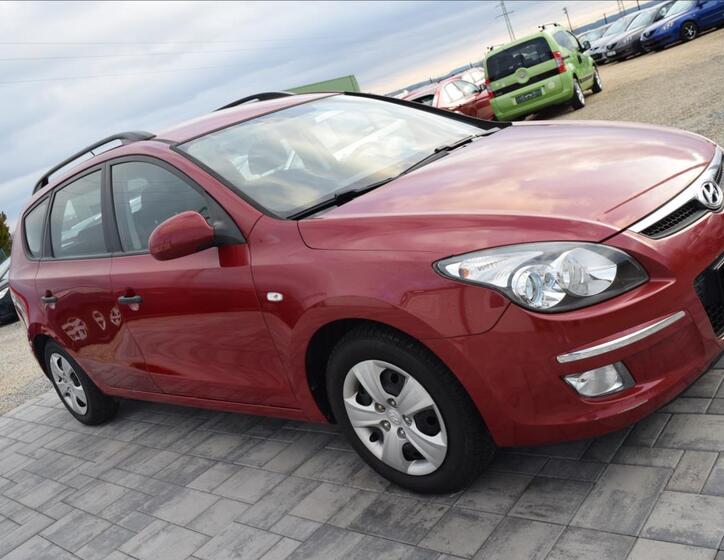 Hyundai i30 4
