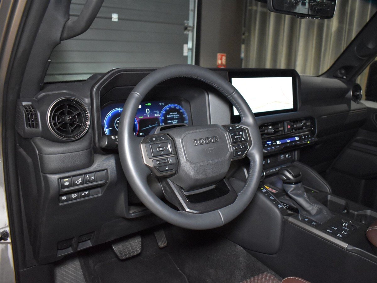 Toyota Land Cruiser SUV / Terénní 2,8 l 151 kw