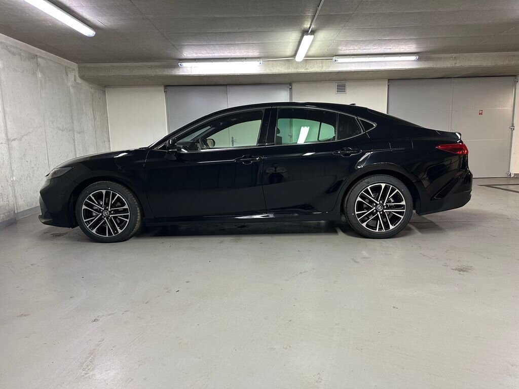 Toyota Camry Sedan / Limuzína 2,5 l 160 kw