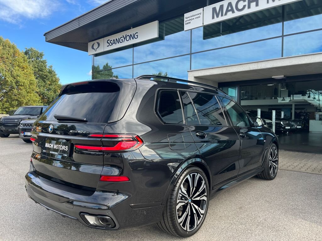 BMW X7 SUV / Terénní 3,0 l 250 kw