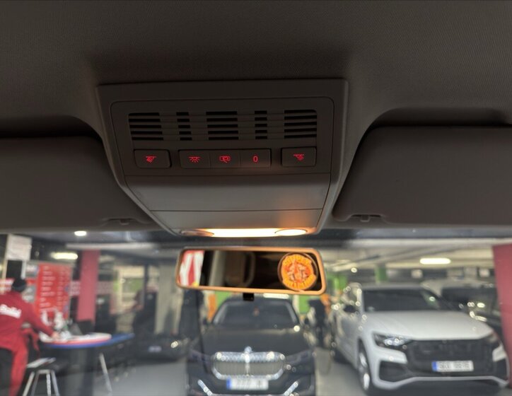 Volkswagen Multivan Kombi 2,0 l 103 kw