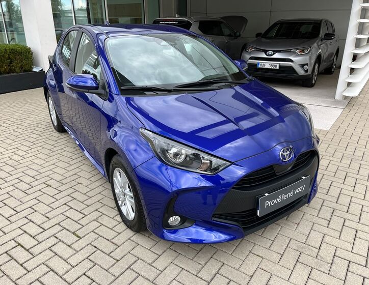 Toyota Yaris 8