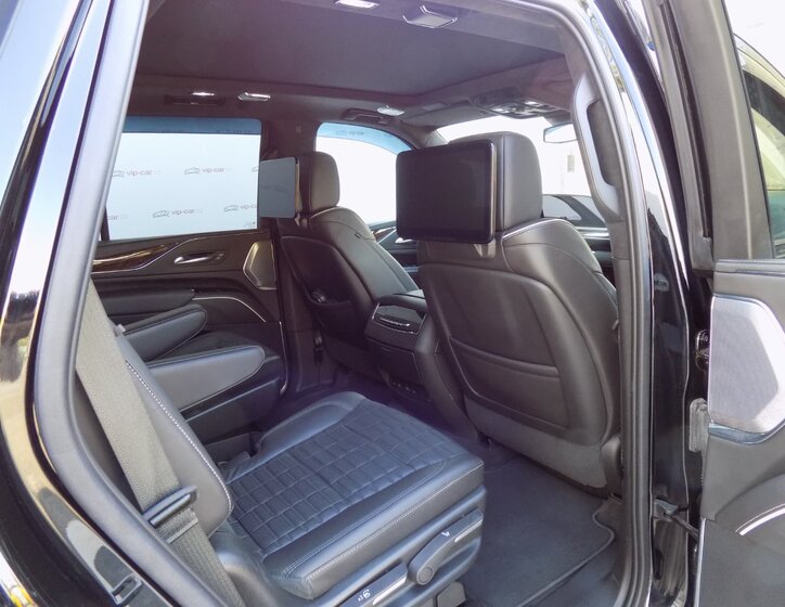 Cadillac Escalade 21