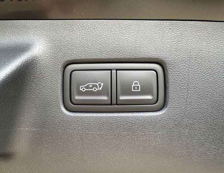 Hyundai Santa Fe SUV / Terénní 1,6 l 185 kw