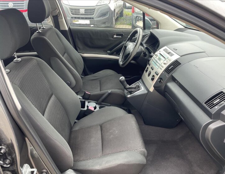 Toyota Corolla Verso 19