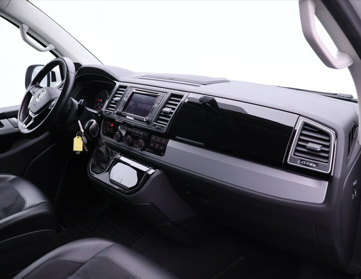 Volkswagen Multivan 31