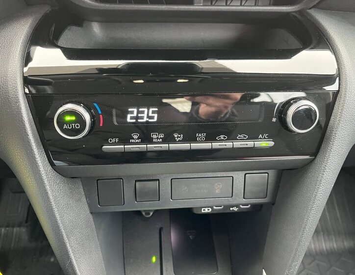 Toyota Yaris Cross SUV 1,5 l 68 kw