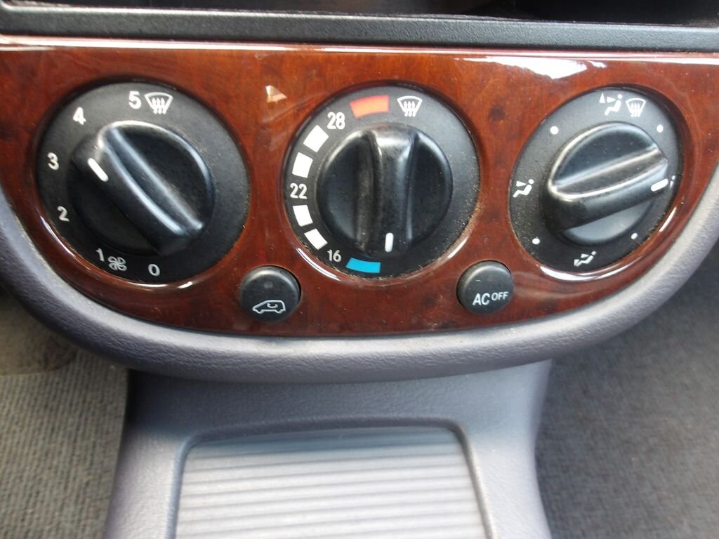 Mercedes-Benz Třídy A Hatchback 1,6 l 75 kw