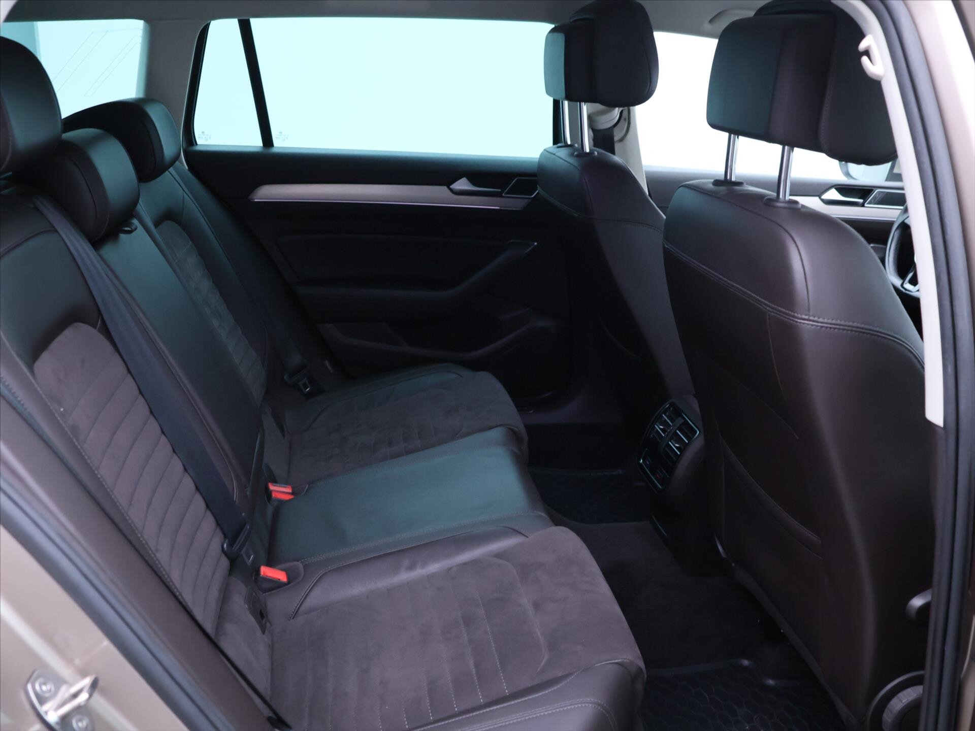 Volkswagen Passat Kombi 2,0 l 110 kw