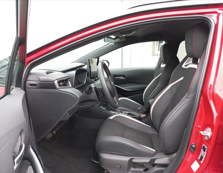 Toyota Corolla Kombi 2,0 l 98 kw