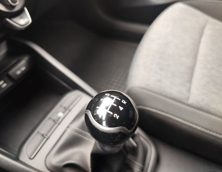 KIA Stonic Hatchback 1,2 l 62 kw