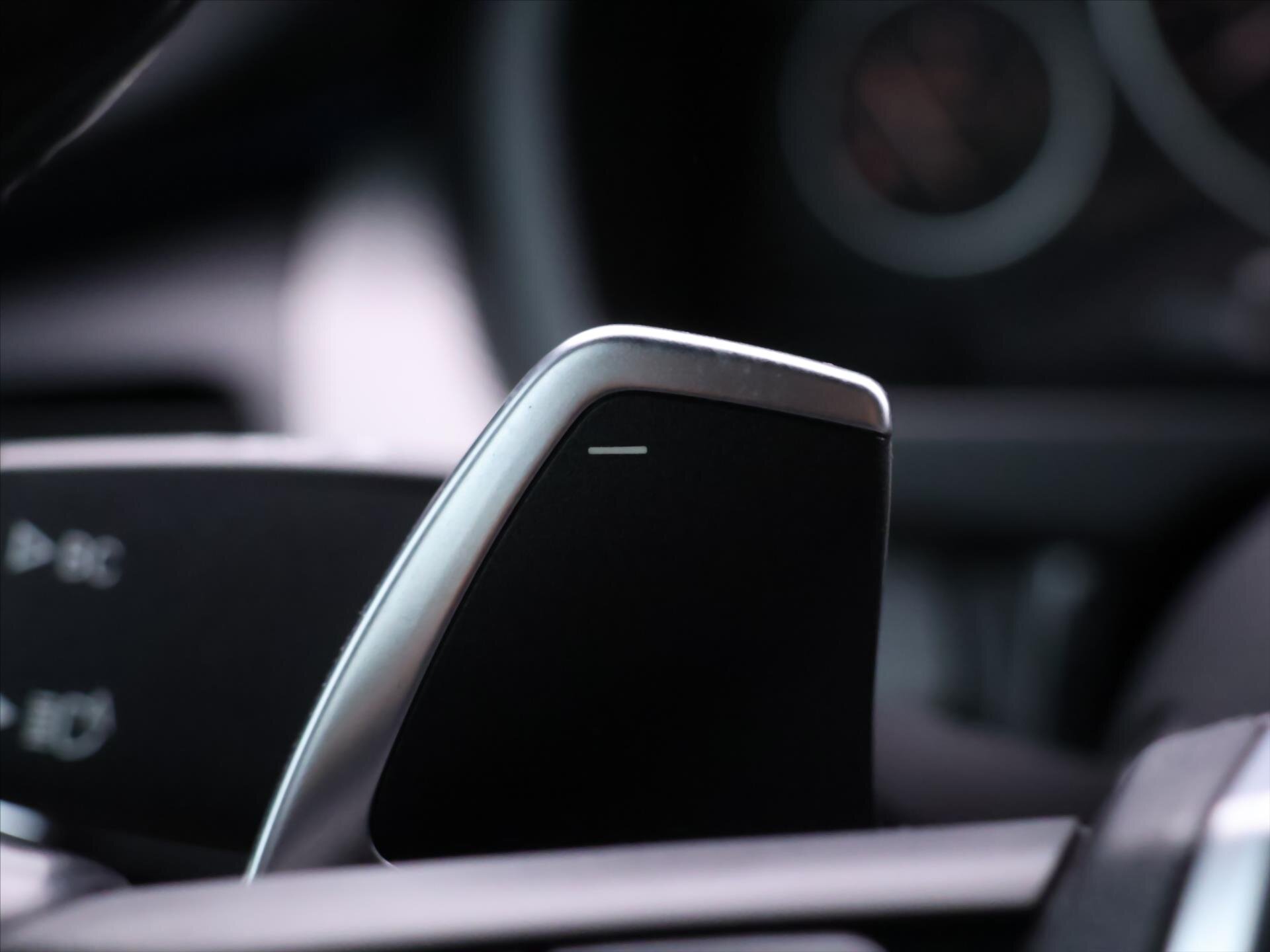 BMW X5 SUV / Terénní 3,0 l 230 kw