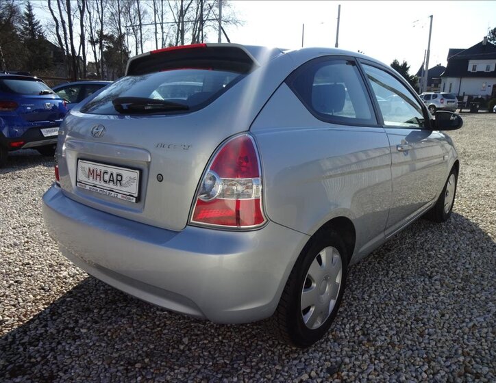 Hyundai Accent Hatchback 1,4 l 71 kw
