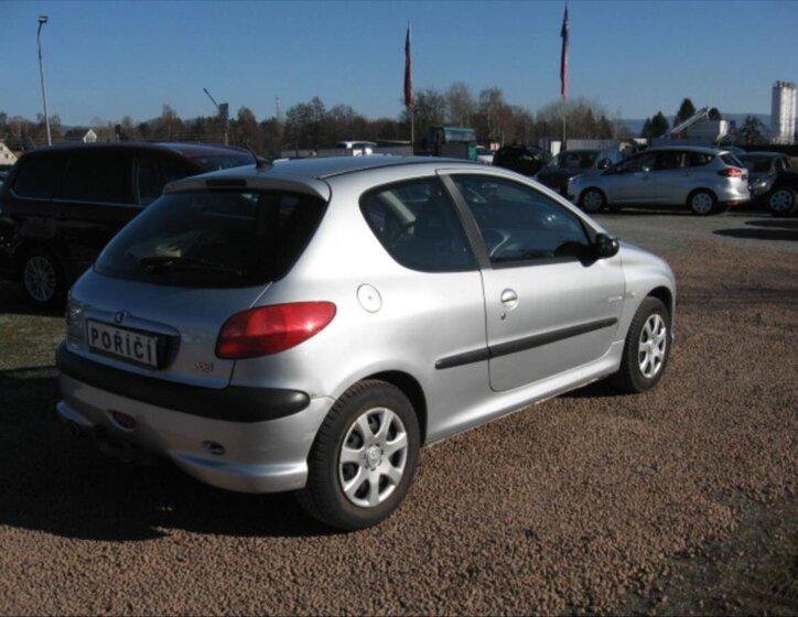 Peugeot 206 Hatchback 1,6 l 80 kw