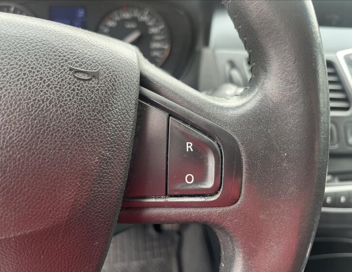 Renault Laguna Liftback 1,5 l 81 kw