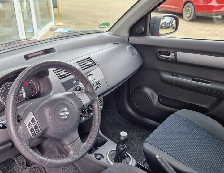 Suzuki Swift Hatchback 1,2 l 55 kw