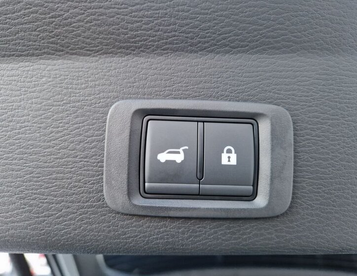 Mitsubishi Outlander SUV / Terénní 2,4 l 225 kw