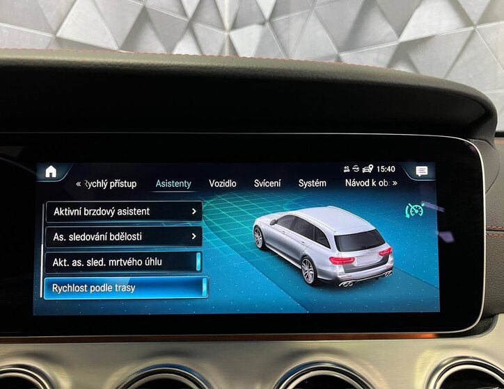 Mercedes-Benz Třídy E Kombi 3,0 l 320 kw