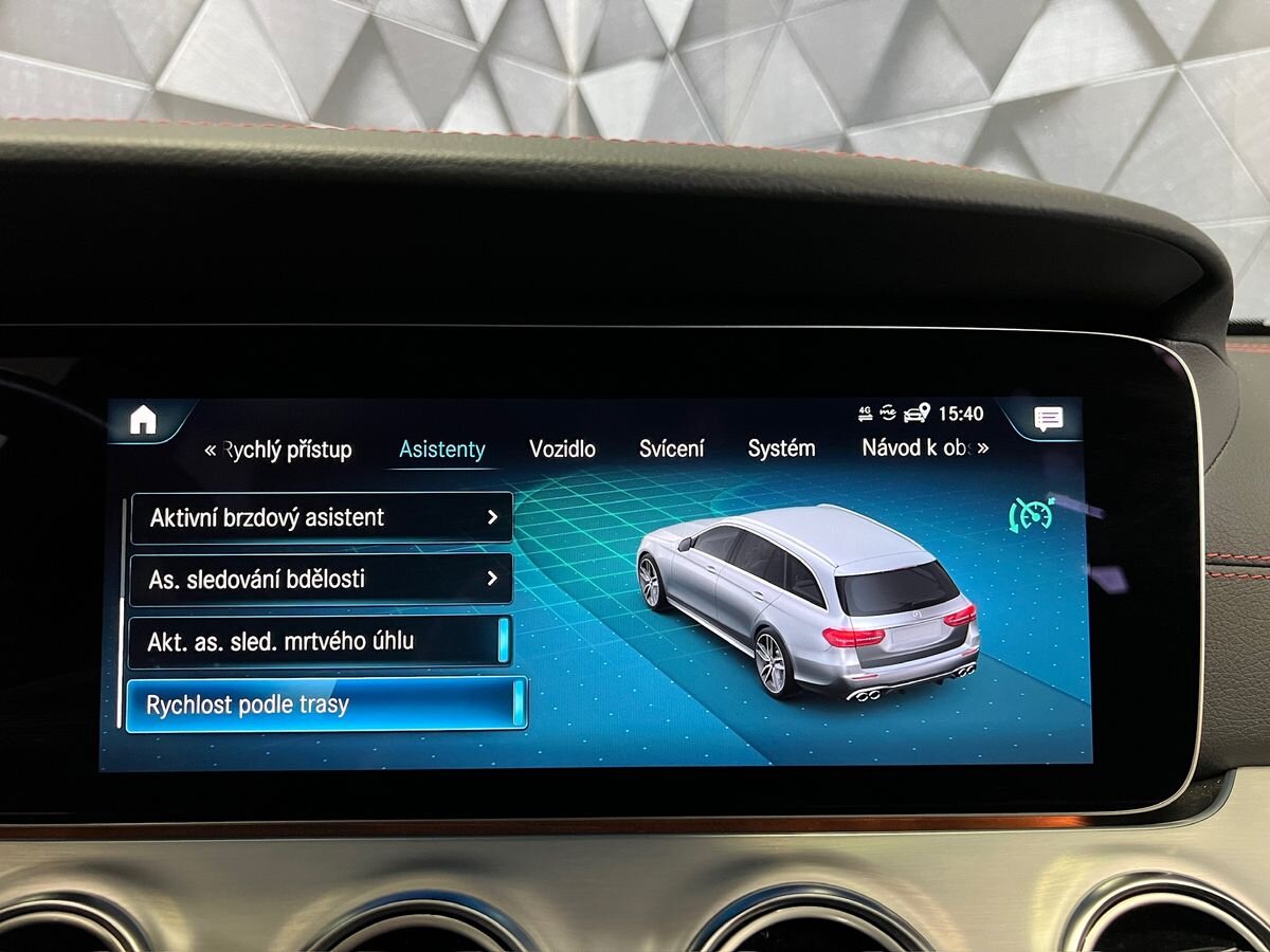 Mercedes-Benz Třídy E Kombi 3,0 l 320 kw