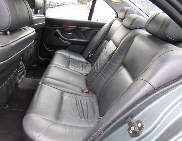 BMW Řada 5 Sedan / Limuzína 2,5 l 141 kw