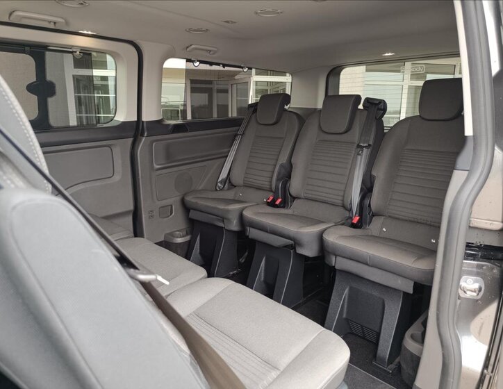 Ford Tourneo Custom MPV 2,0 l 110 kw